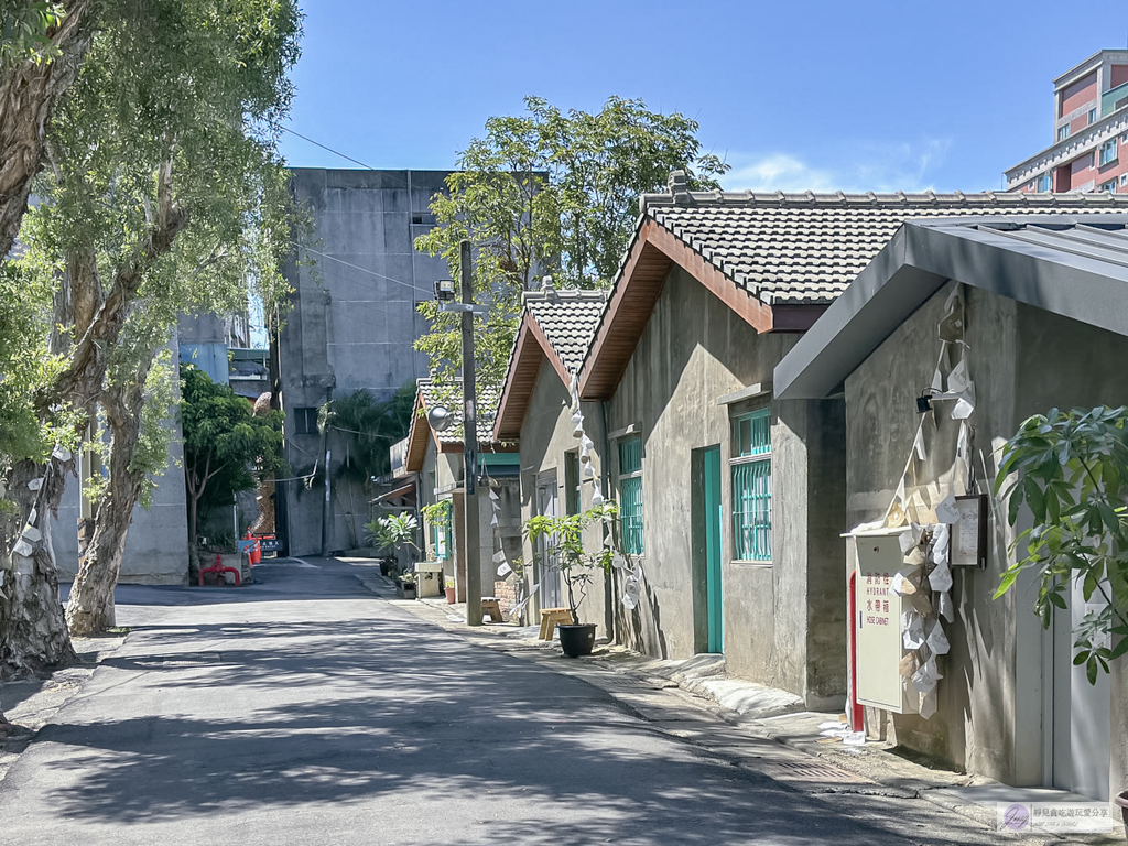 泊堂-隱藏在57年代眷村裡!抹茶海鹽奶蓋剉冰鹹甜清爽又消暑,老宅復古文青風格冰店/憲光二村眷村文化園區 @靜兒貪吃遊玩愛分享 泊堂-隱藏在57年代眷村裡!抹茶海鹽奶蓋剉冰鹹甜清爽又消暑,老宅復古文青風格冰店/憲光二村眷村文化園區 @靜兒貪吃遊玩愛分享