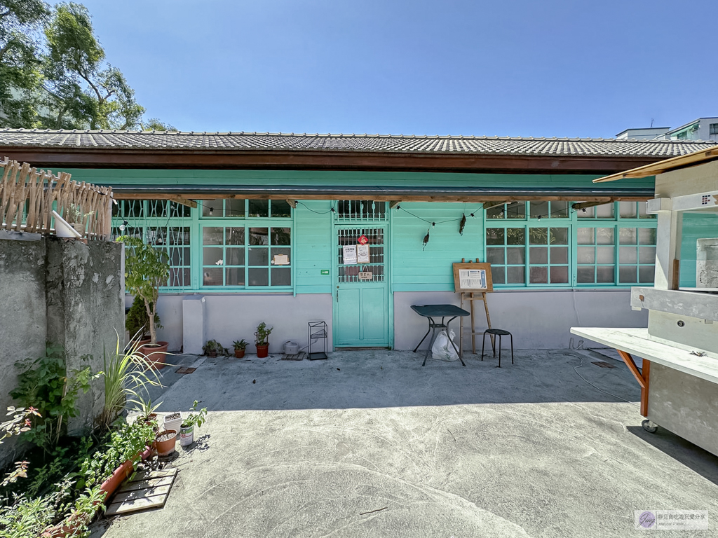 泊堂-隱藏在57年代眷村裡！抹茶海鹽奶蓋剉冰鹹甜清爽又消暑，老宅復古文青風格冰店/憲光二村眷村文化園區 @靜兒貪吃遊玩愛分享