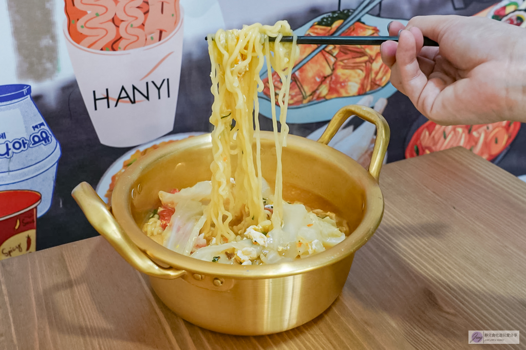 韓意飯捲-平價百元的韓式飯捲,還有素食專屬菜單/鄰近壽山高中 @靜兒貪吃遊玩愛分享 韓意飯捲-平價百元的韓式飯捲,還有素食專屬菜單/鄰近壽山高中 @靜兒貪吃遊玩愛分享