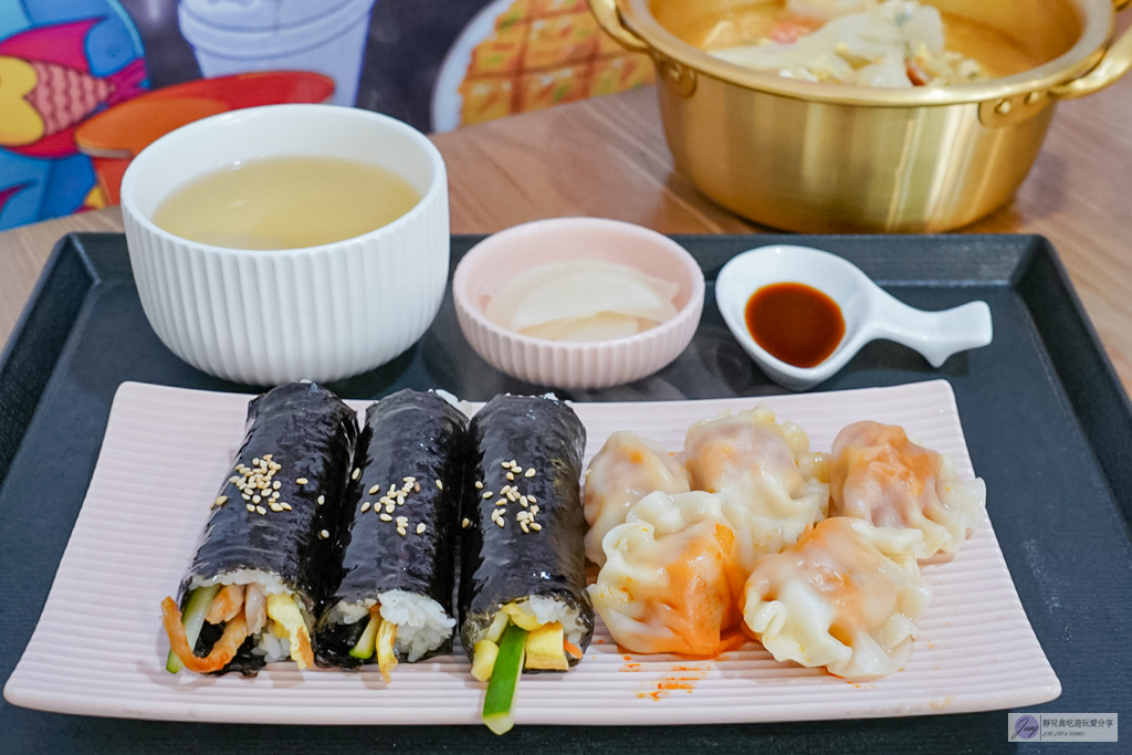 韓意飯捲-平價百元的韓式飯捲,還有素食專屬菜單/鄰近壽山高中 @靜兒貪吃遊玩愛分享 韓意飯捲-平價百元的韓式飯捲,還有素食專屬菜單/鄰近壽山高中 @靜兒貪吃遊玩愛分享