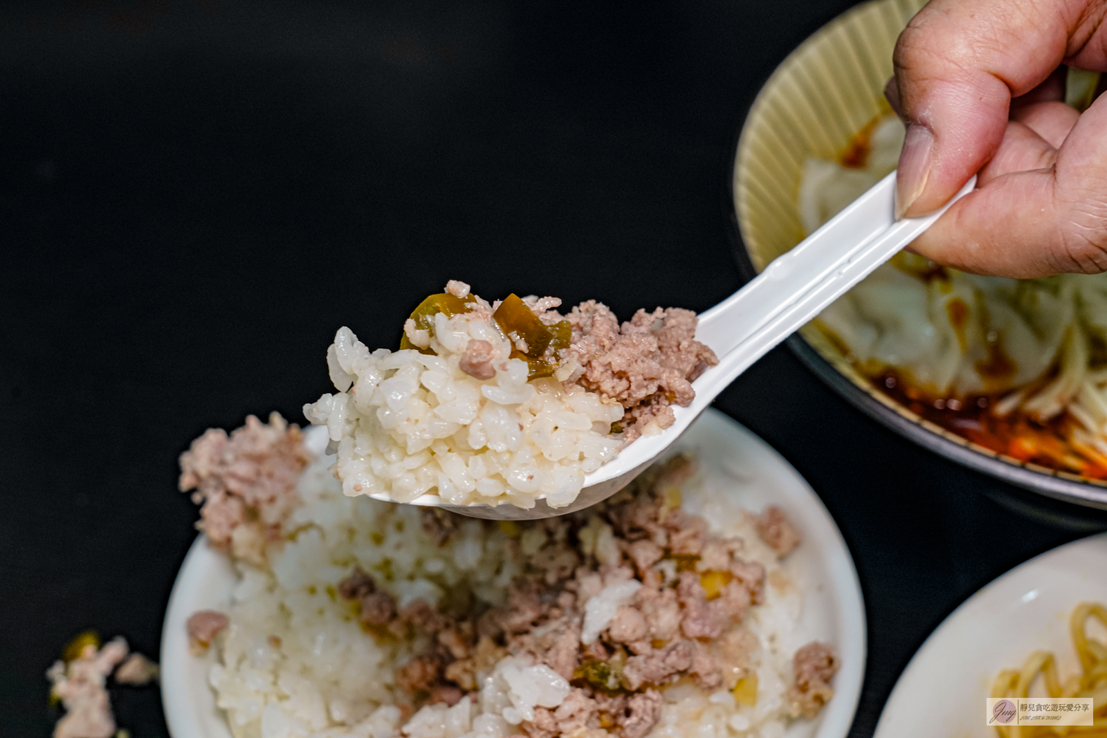 擺厘香辣乾麵-嗜辣者必吃！香辣重慶炒手麵，麻香不死鹹，辣味十足超過癮 @靜兒貪吃遊玩愛分享