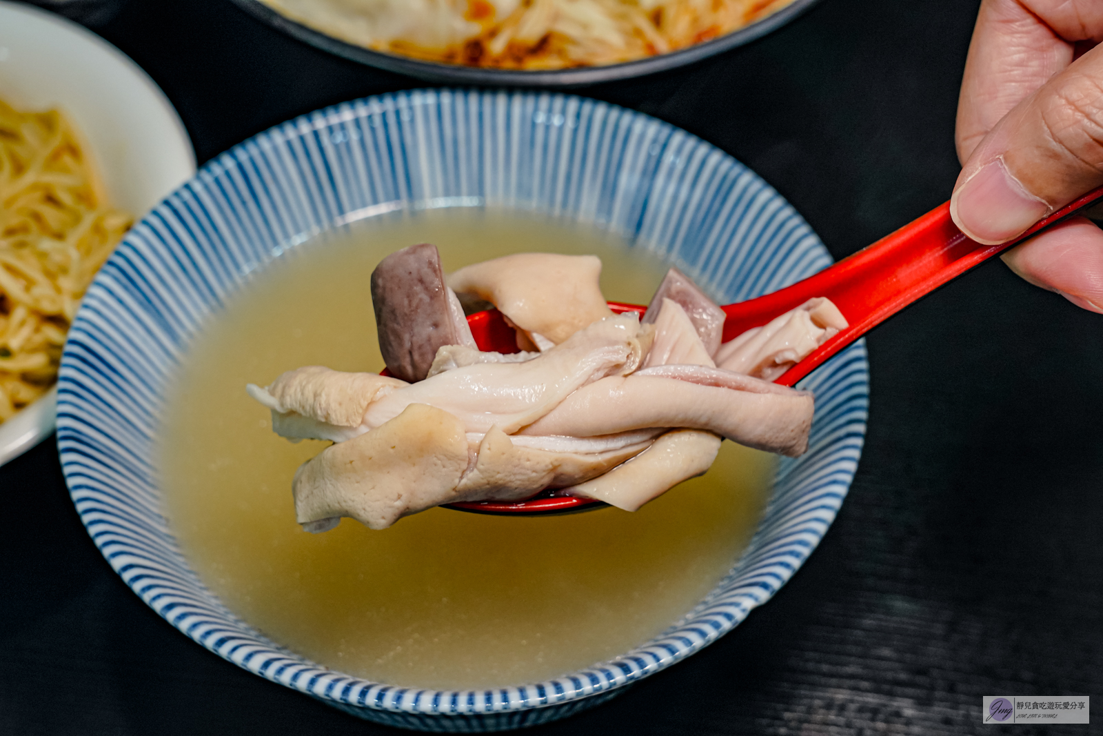 擺厘香辣乾麵-嗜辣者必吃！香辣重慶炒手麵，麻香不死鹹，辣味十足超過癮 @靜兒貪吃遊玩愛分享