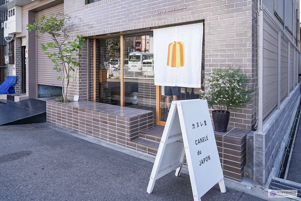 CANELÉ du JAPON 櫻川店-多達8款迷你可麗露,外脆內軟不甜膩/鄰近難波站 @靜兒貪吃遊玩愛分享 CANELÉ du JAPON 櫻川店-多達8款迷你可麗露,外脆內軟不甜膩/鄰近難波站 @靜兒貪吃遊玩愛分享