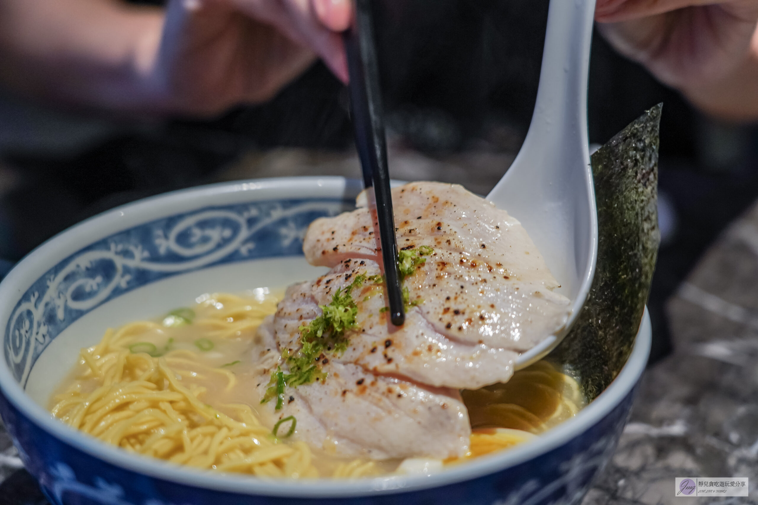 定置漁場三代目 羅東店-老宅改造拉麵店!免費加湯加麵,海味十足的魚骨熬煮湯頭,超推鮮辣爽口的剝皮辣椒麵/鄰近羅東林業文化園區 @靜兒貪吃遊玩愛分享 定置漁場三代目 羅東店-老宅改造拉麵店!免費加湯加麵,海味十足的魚骨熬煮湯頭,超推鮮辣爽口的剝皮辣椒麵/鄰近羅東林業文化園區 @靜兒貪吃遊玩愛分享