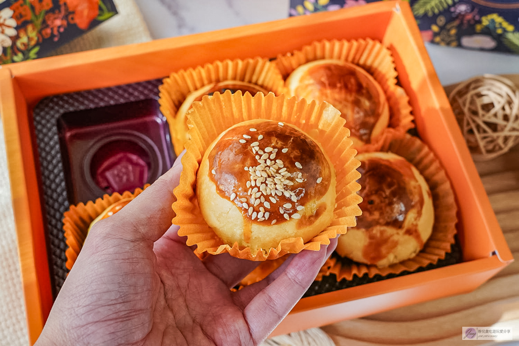 普派西點蛋糕-藏身民宅30年老店！55元爆餡蛋黃酥超划算，紅豆芋泥棗泥通通酥到掉渣/鄰近將軍村 @靜兒貪吃遊玩愛分享
