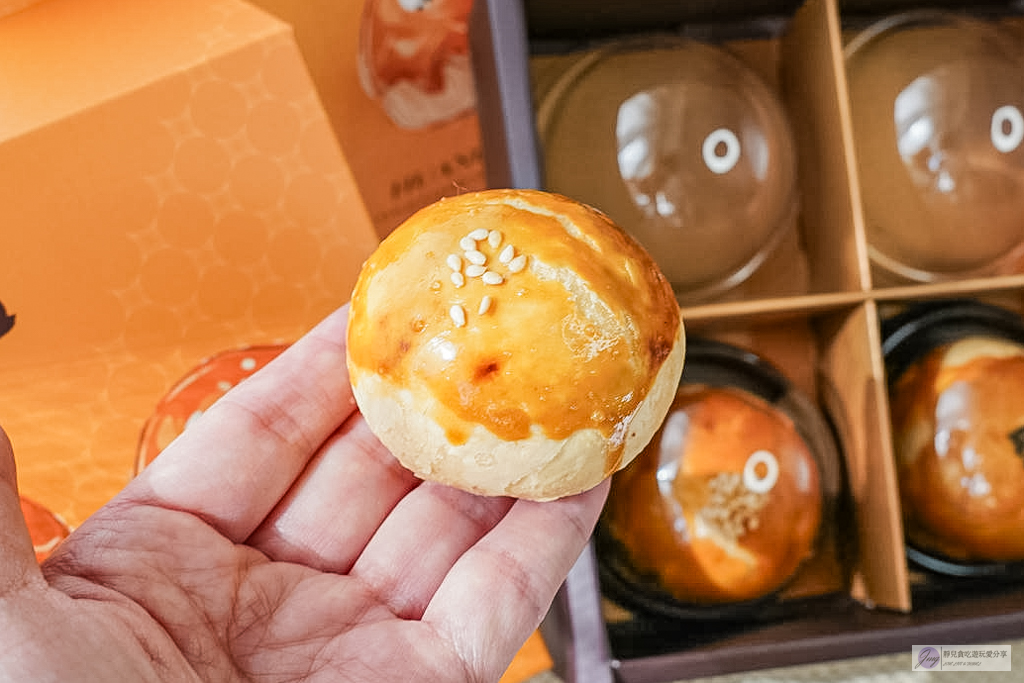 黃門巷口蛋黃酥-在地隱藏版！柚香豆沙超特別，低糖少油蛋黃酥推薦 @靜兒貪吃遊玩愛分享