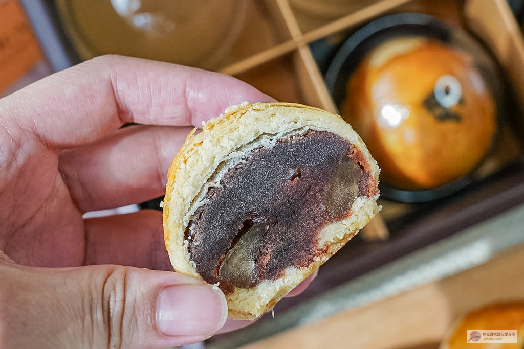 黃門巷口蛋黃酥-在地隱藏版!柚香豆沙超特別,低糖少油蛋黃酥推薦 @靜兒貪吃遊玩愛分享 黃門巷口蛋黃酥-在地隱藏版!柚香豆沙超特別,低糖少油蛋黃酥推薦 @靜兒貪吃遊玩愛分享