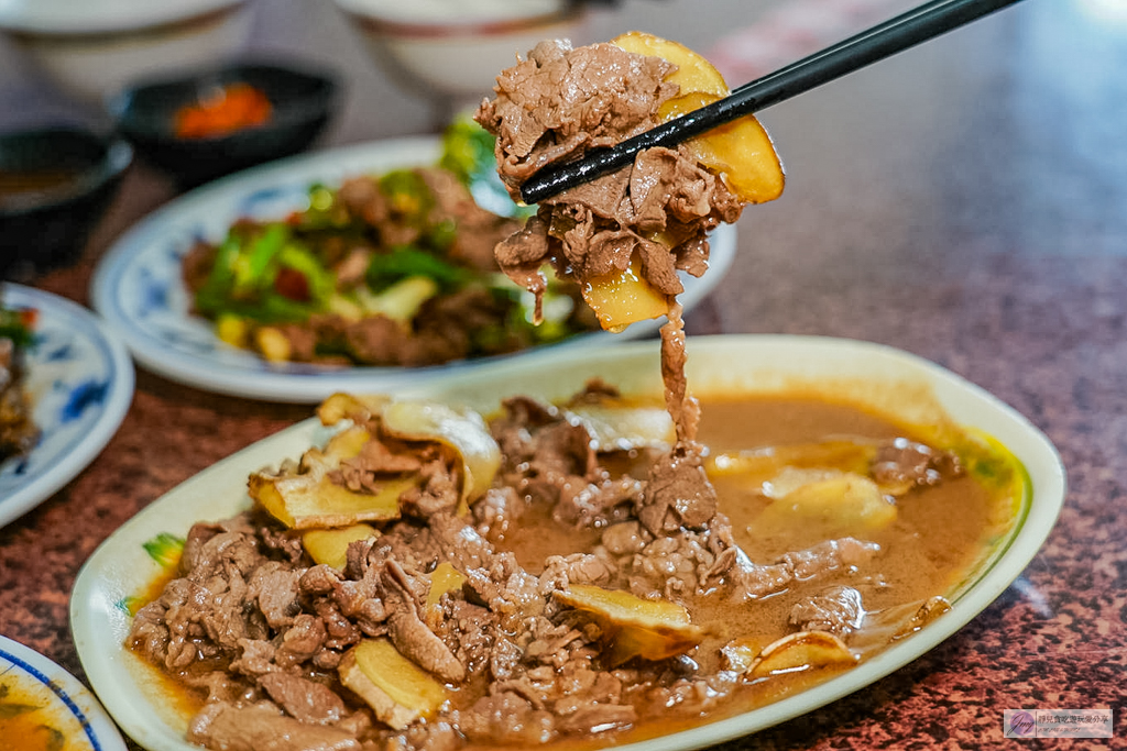 文發羊肉店-廟口旁隱藏版熱炒店！百元起高CP超佛心，羊肉料理超下飯 @靜兒貪吃遊玩愛分享