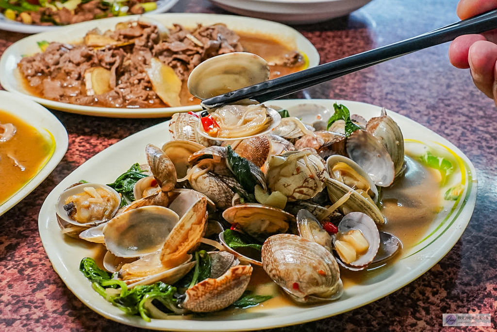 文發羊肉店-廟口旁隱藏版熱炒店！百元起高CP超佛心，羊肉料理超下飯 @靜兒貪吃遊玩愛分享