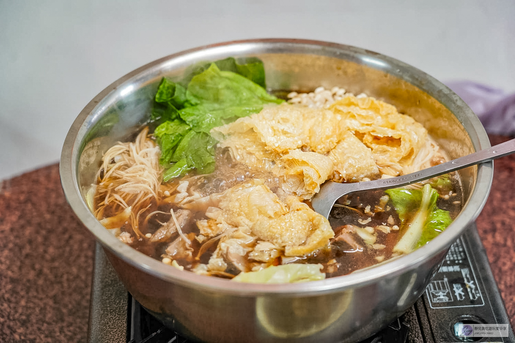 文發羊肉店-廟口旁隱藏版熱炒店！百元起高CP超佛心，羊肉料理超下飯 @靜兒貪吃遊玩愛分享