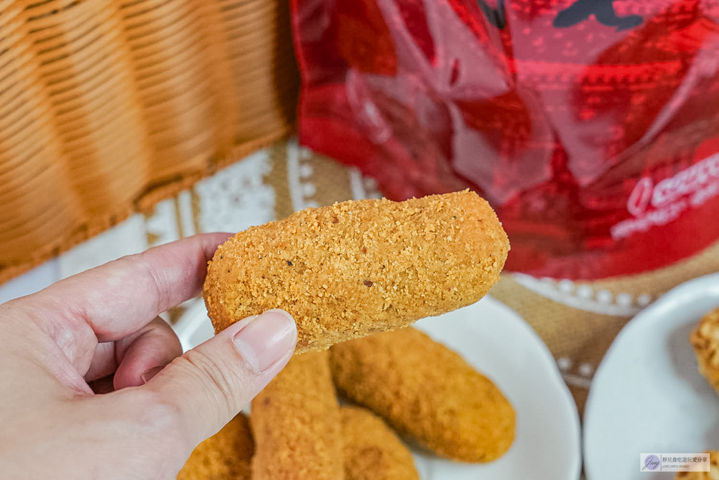 福隆製菓-福隆(麻)粩-隱藏在地60年古早味！多達10種口味，三代傳承花生粩香濃超涮嘴 @靜兒貪吃遊玩愛分享