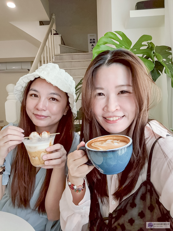 簡法甜點 MOINS-藏身住宅大樓的法式甜點店！米其林甜點師主理，全台唯一的聖多拿鐵必吃推薦/經國路家樂福旁 @靜兒貪吃遊玩愛分享