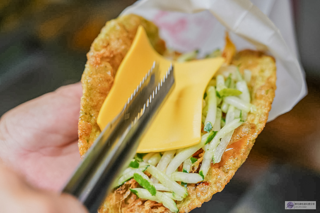 海菜蛋餅-隱藏在市場內!海菜蛋餅超脆口,清爽海味的在地銅板早餐/北辰市場 @靜兒貪吃遊玩愛分享 海菜蛋餅-隱藏在市場內!海菜蛋餅超脆口,清爽海味的在地銅板早餐/北辰市場 @靜兒貪吃遊玩愛分享