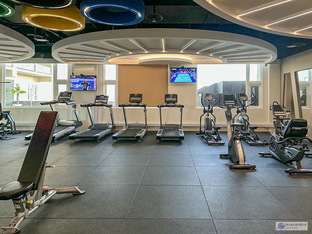 澎湖福朋喜來登酒店-唯一五星級海景飯店！海景第一排港景房，無邊際泳池＋超強海鮮早餐 @靜兒貪吃遊玩愛分享