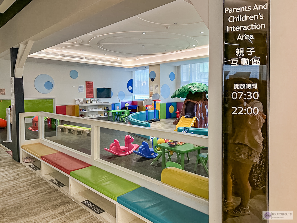 澎湖福朋喜來登酒店-唯一五星級海景飯店！海景第一排港景房，無邊際泳池＋超強海鮮早餐 @靜兒貪吃遊玩愛分享