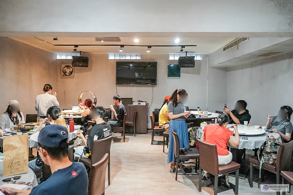 宸軒園海鮮中興店-港式粵味一次到位！龍蝦、虎斑、佛跳牆11道豪華合菜，家庭聚餐年菜首選/鄰近新店區公所站 @靜兒貪吃遊玩愛分享