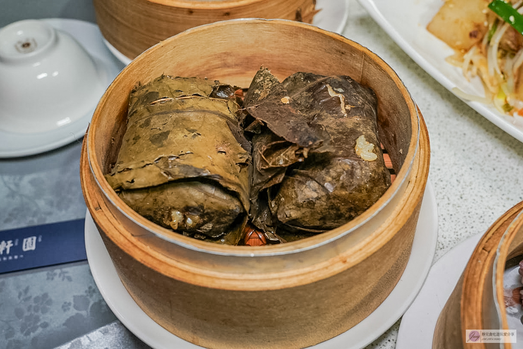 宸軒園海鮮中興店-港式粵味一次到位！龍蝦、虎斑、佛跳牆11道豪華合菜，家庭聚餐年菜首選/鄰近新店區公所站 @靜兒貪吃遊玩愛分享