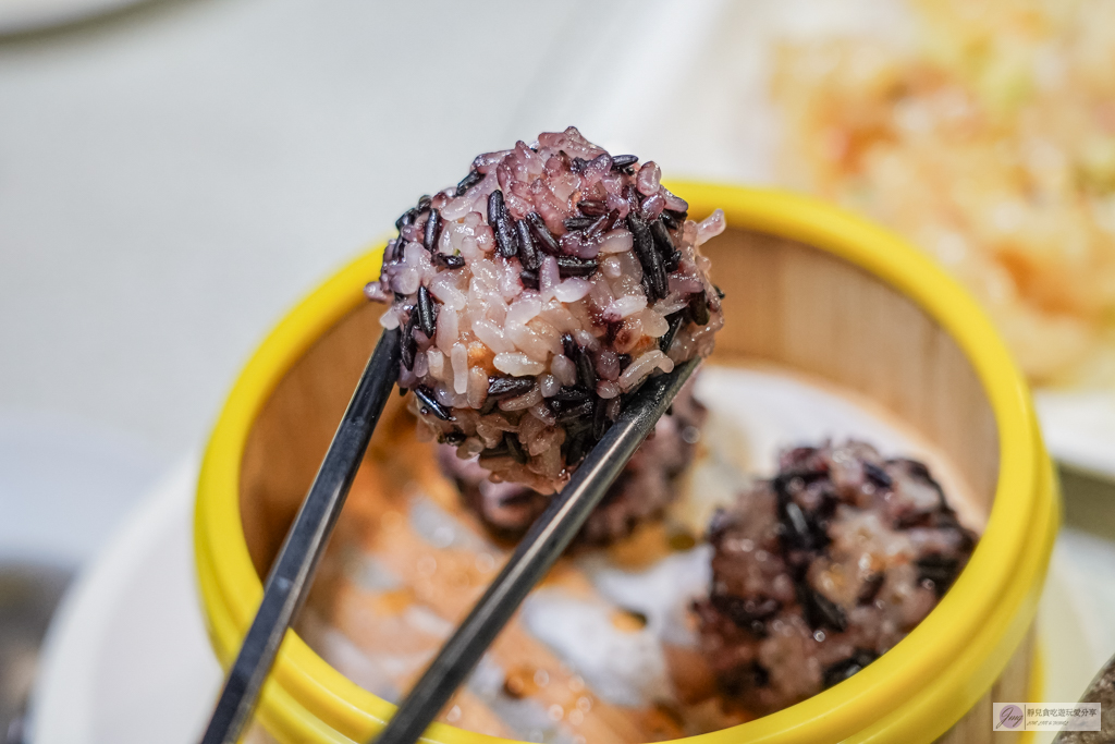 宸軒園海鮮中興店-港式粵味一次到位！龍蝦、虎斑、佛跳牆11道豪華合菜，家庭聚餐年菜首選/鄰近新店區公所站 @靜兒貪吃遊玩愛分享