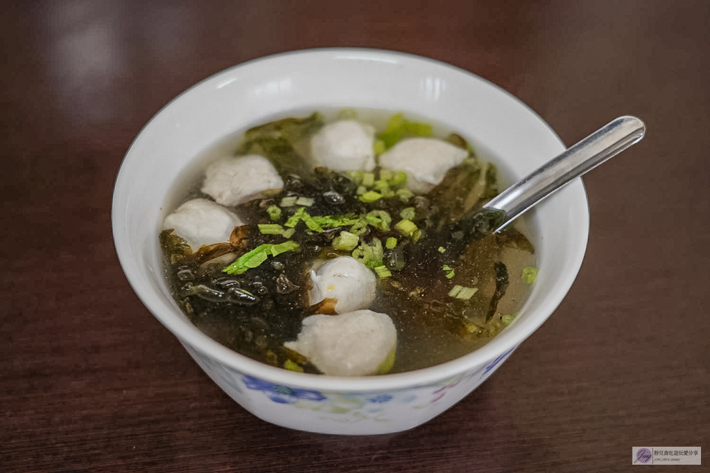 三層樓芋頭餐館-芋頭控必收藏！小金門人氣美食，酥香脆口的芋絲手捲、料多濃郁的芋泥冰必點 @靜兒貪吃遊玩愛分享