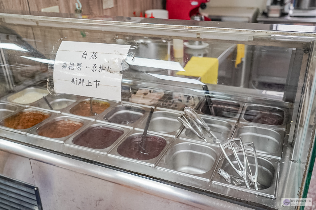 三層樓芋頭餐館-芋頭控必收藏！小金門人氣美食，酥香脆口的芋絲手捲、料多濃郁的芋泥冰必點 @靜兒貪吃遊玩愛分享