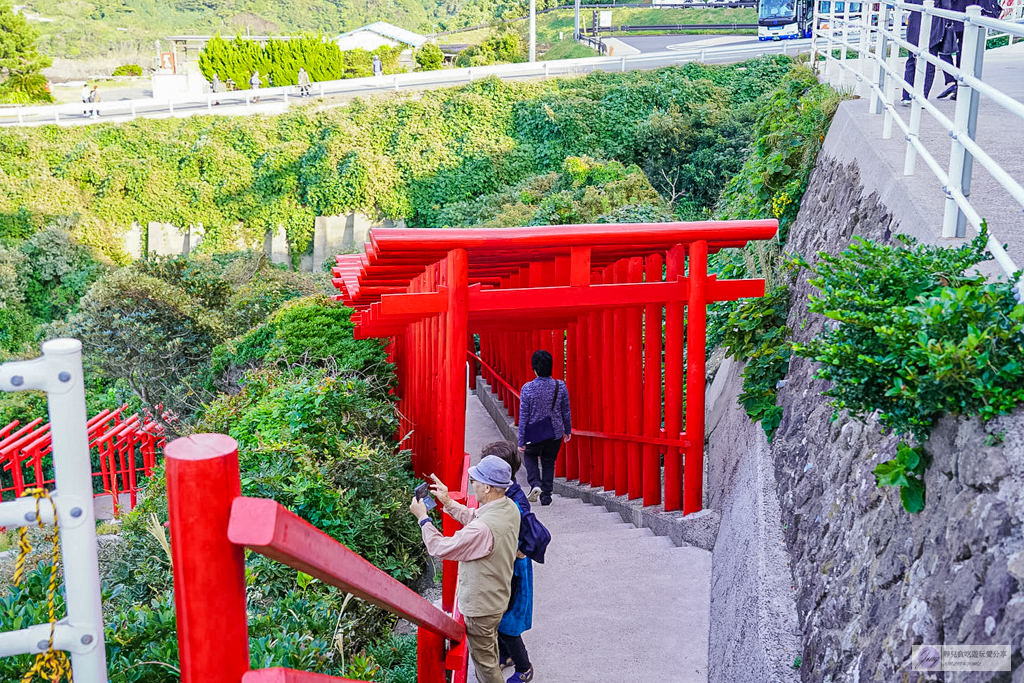 元乃隅神社-海景第一排的絕美紅色鳥居長廊！CNN評選日本最美景點第3名 @靜兒貪吃遊玩愛分享