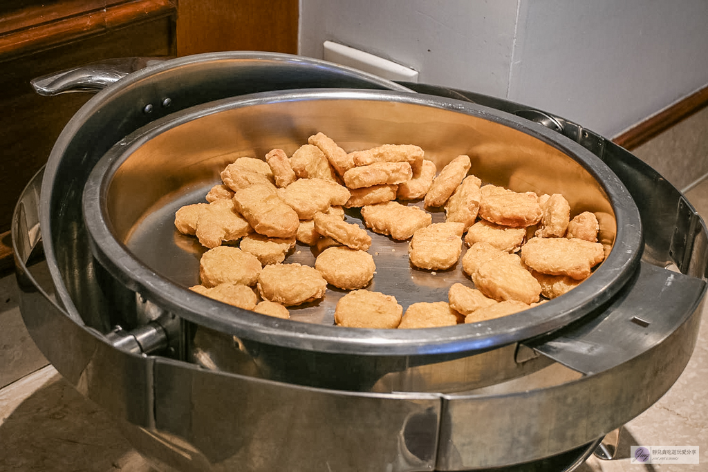 香格里拉冬山河渡假飯店-地中海夢幻莊園風！歐風義式房型四人房含早餐不到4000元/鄰近冬山河親水公園 @靜兒貪吃遊玩愛分享