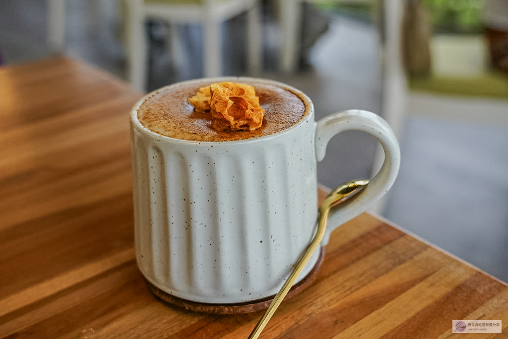 Chou Chou 迷你可麗露專賣店-在地私藏歐式老宅!茶控必訪的茶香可麗露、千層蛋糕 @靜兒貪吃遊玩愛分享 Chou Chou 迷你可麗露專賣店-在地私藏歐式老宅!茶控必訪的茶香可麗露、千層蛋糕 @靜兒貪吃遊玩愛分享