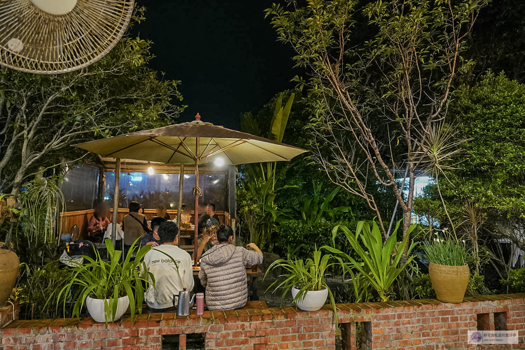 福哥石窯雞-古色古香庭園風！400度石窯悶烤黑羽土雞，皮脆肉嫩CP值超高/鄰近礁溪交流道 @靜兒貪吃遊玩愛分享
