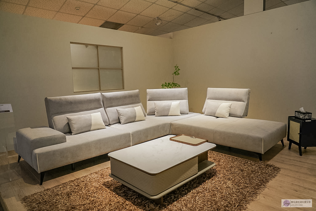 所丘家居 桃園龜山沙發工廠體驗館-小資平價到高質感客製化，享10年結構保固 @靜兒貪吃遊玩愛分享