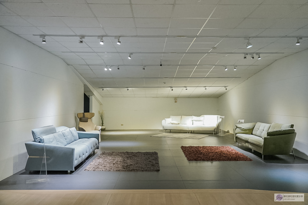 所丘家居 桃園龜山沙發工廠體驗館-小資平價到高質感客製化，享10年結構保固 @靜兒貪吃遊玩愛分享
