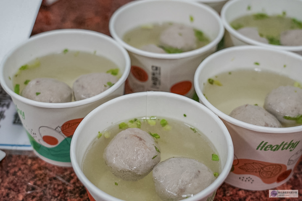 圓光排肉餐盒-在地超推肉排老味道！飄香60年的經典古早味客運便當/舊國光客運旁 @靜兒貪吃遊玩愛分享