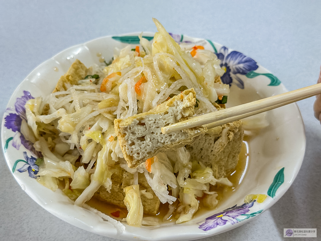 玉里橋頭臭豆腐-臭豆腐界的天花板!在地飄香多年的老字號,吃完臭到只能回家洗澡的神級臭豆腐/玉里公園對面 @靜兒貪吃遊玩愛分享 玉里橋頭臭豆腐-臭豆腐界的天花板!在地飄香多年的老字號,吃完臭到只能回家洗澡的神級臭豆腐/玉里公園對面 @靜兒貪吃遊玩愛分享
