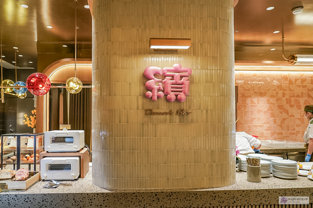 島語台茂店-全台最難訂餐酒Buffet！9大主題一島一酒，雪蟹腳、生蠔、牛排配名酒無限供應，價格/訂位攻略/必吃食材全紀錄/台茂購物中心 @靜兒貪吃遊玩愛分享