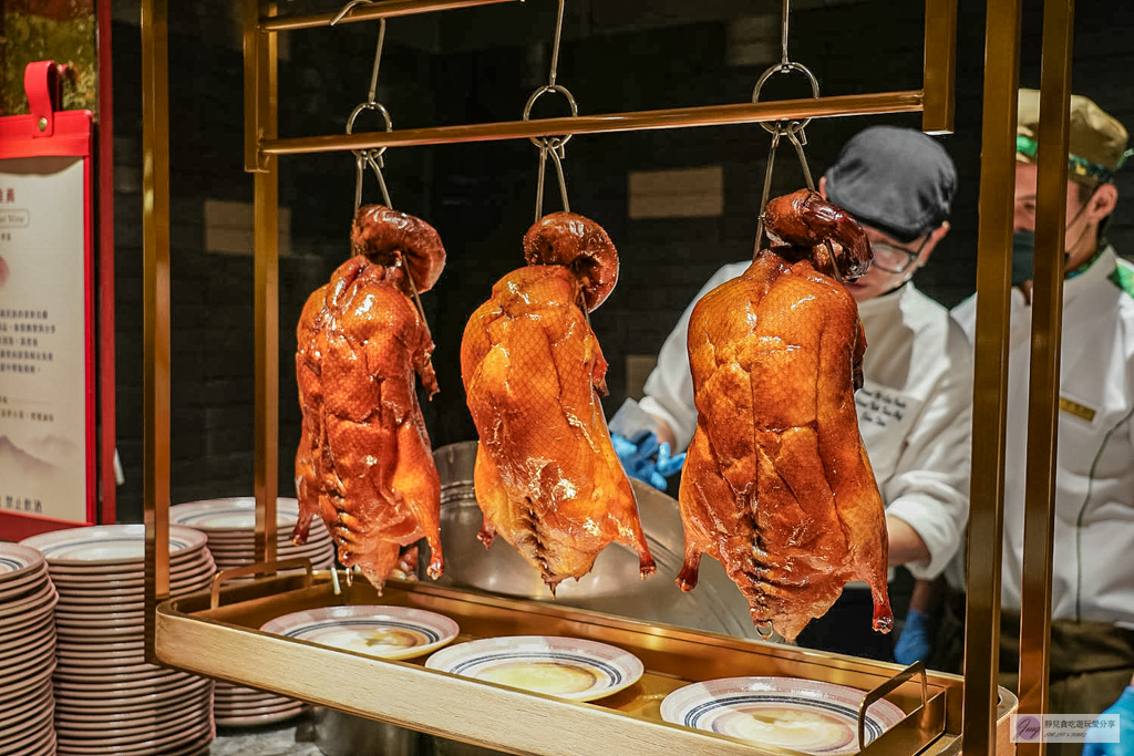 島語台茂店-全台最難訂餐酒Buffet！9大主題一島一酒，雪蟹腳、生蠔、牛排配名酒無限供應，價格/訂位攻略/必吃食材全紀錄/台茂購物中心 @靜兒貪吃遊玩愛分享