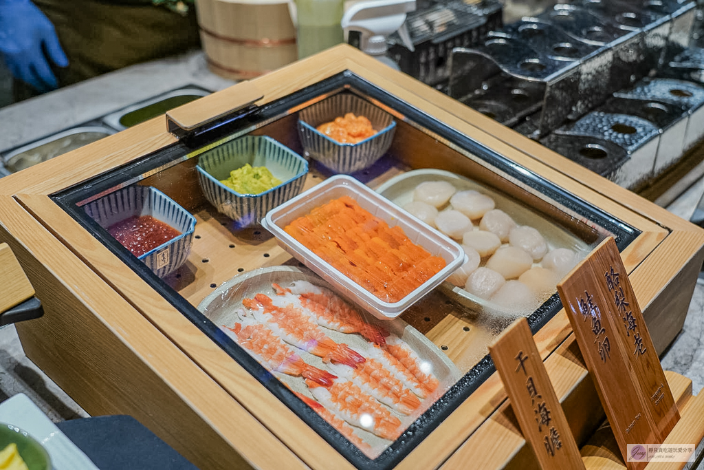 島語台茂店-全台最難訂餐酒Buffet！9大主題一島一酒，雪蟹腳、生蠔、牛排配名酒無限供應，價格/訂位攻略/必吃食材全紀錄/台茂購物中心 @靜兒貪吃遊玩愛分享