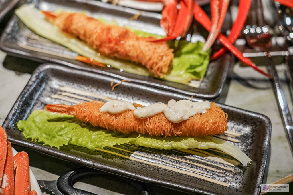 島語台茂店-全台最難訂餐酒Buffet！9大主題一島一酒，雪蟹腳、生蠔、牛排配名酒無限供應，價格/訂位攻略/必吃食材全紀錄/台茂購物中心 @靜兒貪吃遊玩愛分享
