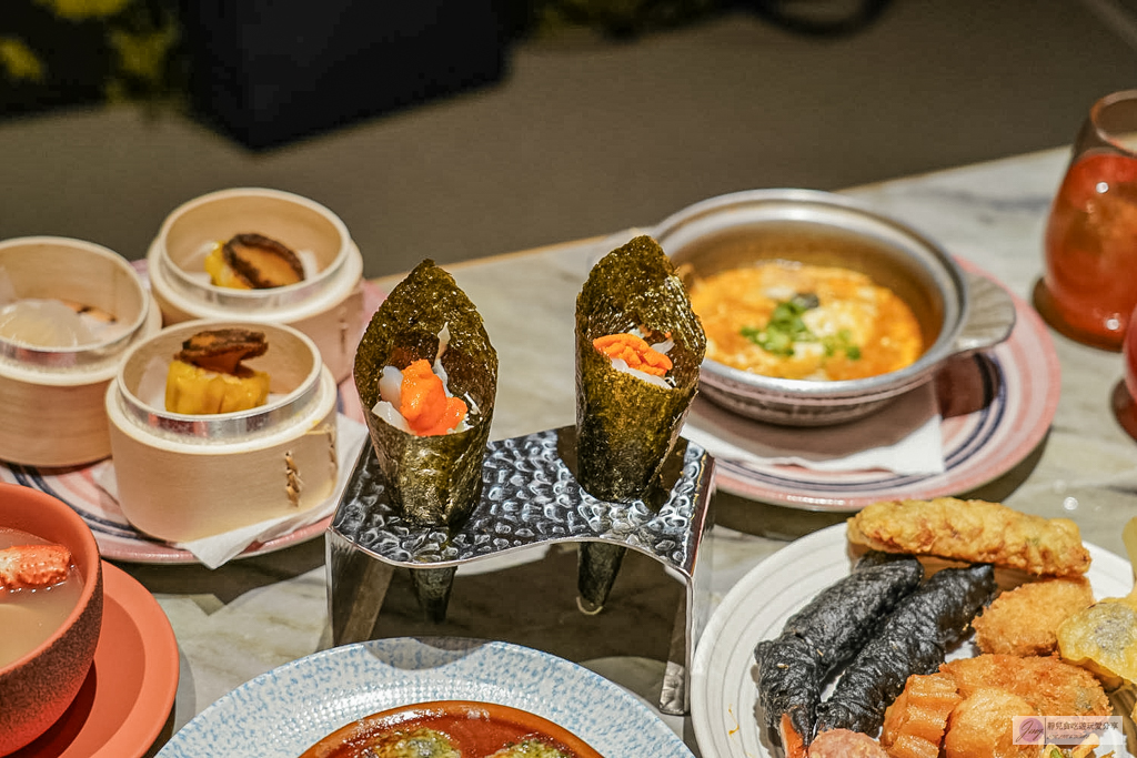 島語台茂店-全台最難訂餐酒Buffet！9大主題一島一酒，雪蟹腳、生蠔、牛排配名酒無限供應，價格/訂位攻略/必吃食材全紀錄/台茂購物中心 @靜兒貪吃遊玩愛分享