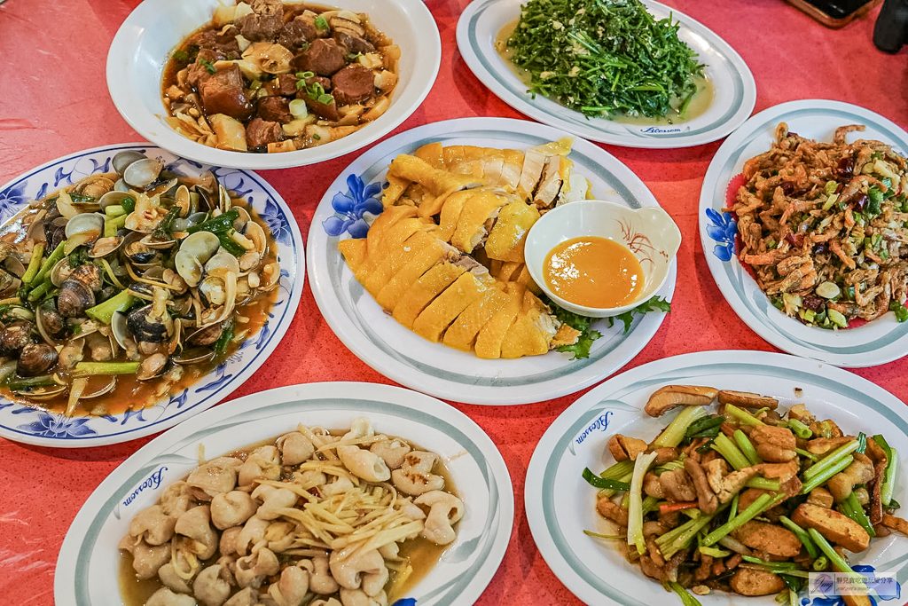 永昇客家小館-七道菜不到3000元！在地人激推平價客家餐廳，必吃招牌土雞配桔醬 @靜兒貪吃遊玩愛分享