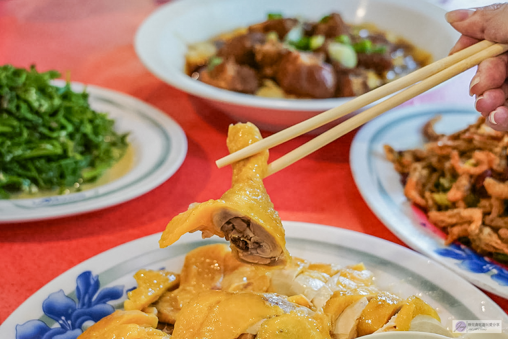 永昇客家小館-七道菜不到3000元！在地人激推平價客家餐廳，必吃招牌土雞配桔醬 @靜兒貪吃遊玩愛分享