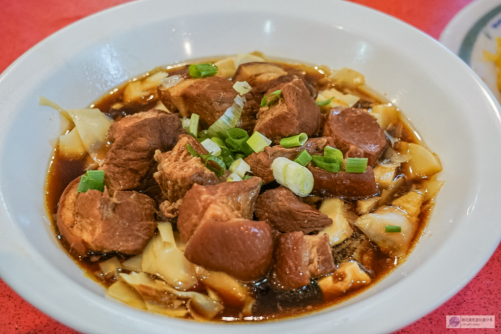 永昇客家小館-七道菜不到3000元！在地人激推平價客家餐廳，必吃招牌土雞配桔醬 @靜兒貪吃遊玩愛分享