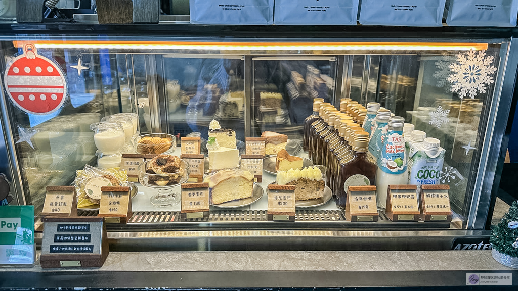 LumaCafe 宜蘭店-法越融合獨家新越式料理，來自台東Sinasera 24的子品牌，你吃過了嗎？推薦越式炸春捲、提拉米蘇 @靜兒貪吃遊玩愛分享