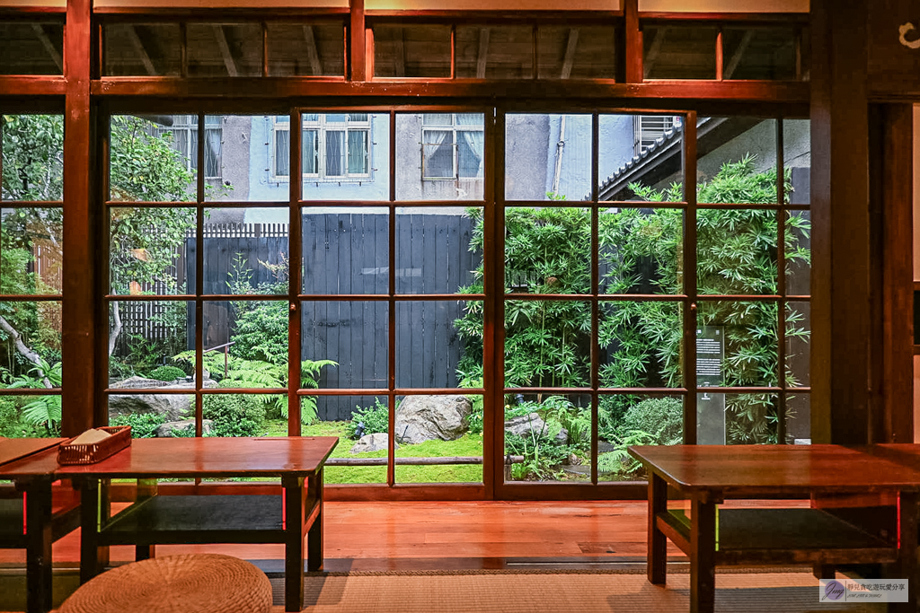 箱庭山本屋-宛如置身京都！日式庭園老宅茶屋，穿著和服的草莓大福可愛爆棚/鄰近台灣師範大學 @靜兒貪吃遊玩愛分享