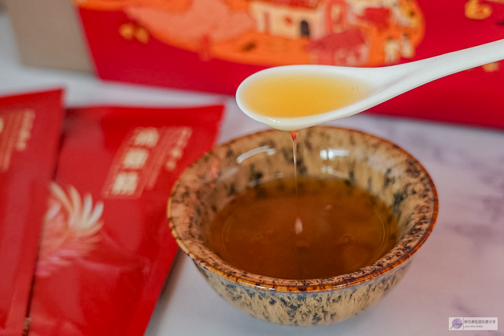 2026新年送禮首選｜芳茲雞魚饗宴年節禮盒，滴雞精與滴魚精的雙重營養開箱 @靜兒貪吃遊玩愛分享