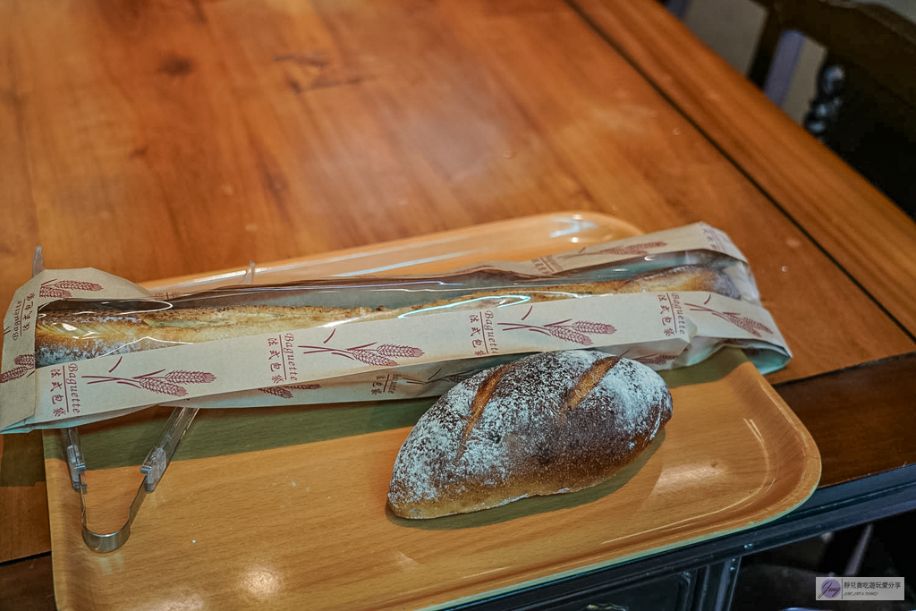全村的希望麵包工廠-藏身私宅裡的麵包店！大推窯烤手作歐式麵包、PIZZA @靜兒貪吃遊玩愛分享
