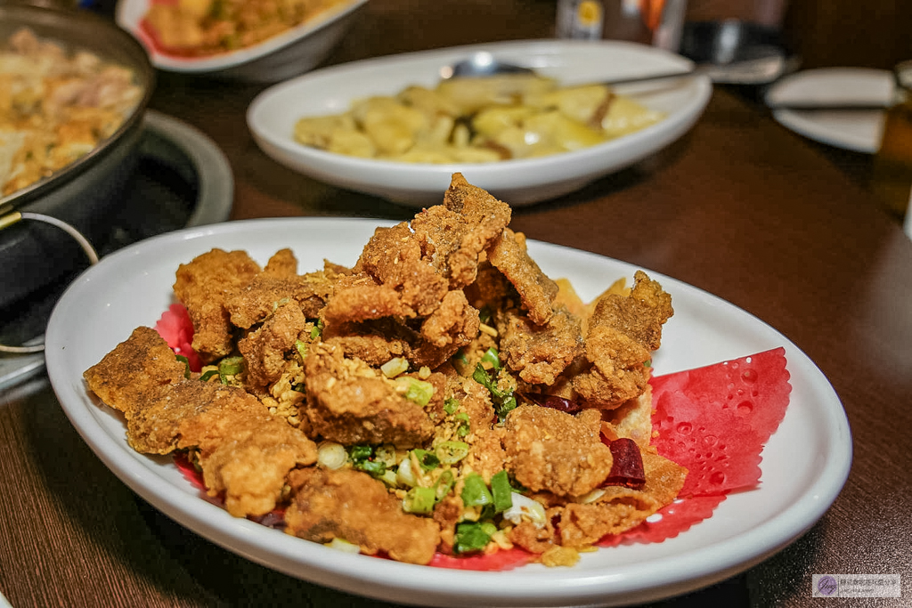 大鼎庭園餐廳-復古平價客家菜，八菜一湯不到3000元，招牌限量鵝肉需預約/鄰近崙坪文化地景園區 @靜兒貪吃遊玩愛分享