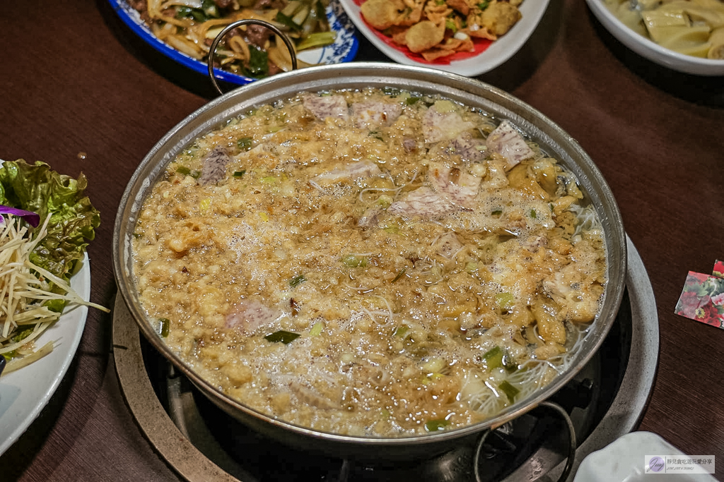 大鼎庭園餐廳-復古平價客家菜，八菜一湯不到3000元，招牌限量鵝肉需預約/鄰近崙坪文化地景園區 @靜兒貪吃遊玩愛分享