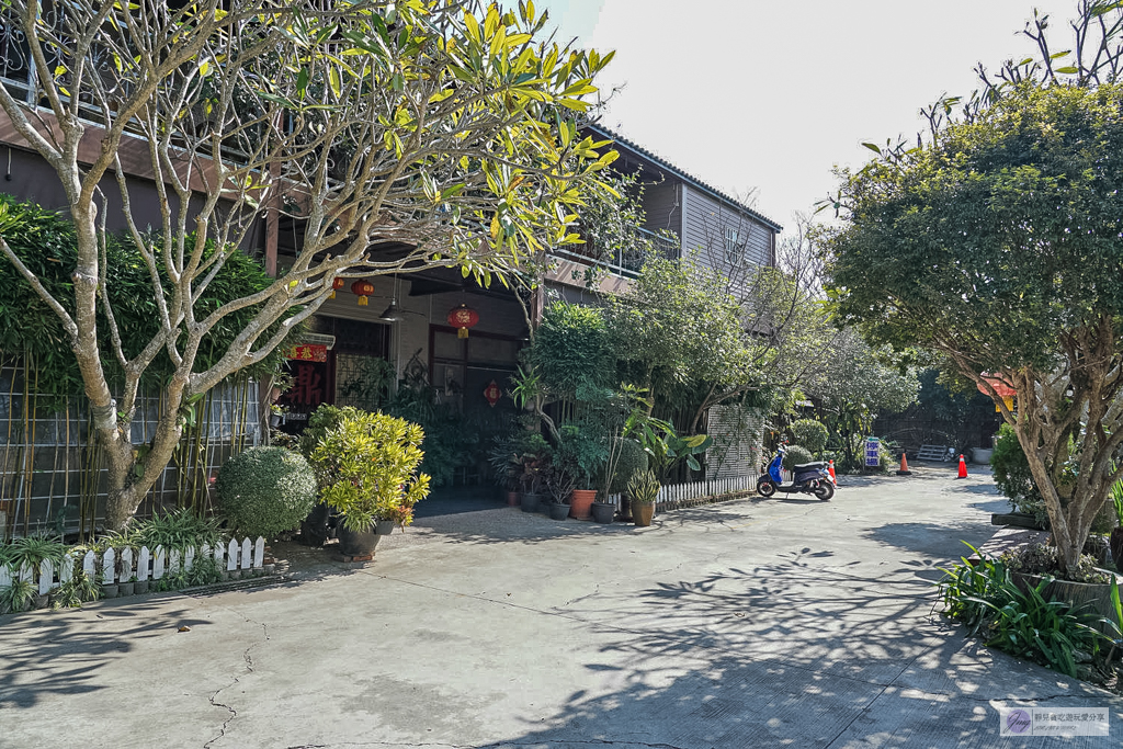 大鼎庭園餐廳-復古平價客家菜，八菜一湯不到3000元，招牌限量鵝肉需預約/鄰近崙坪文化地景園區 @靜兒貪吃遊玩愛分享