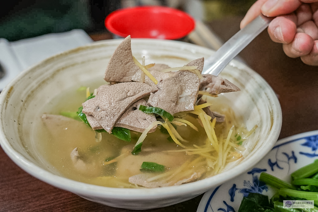 社苓鵝肉店-藏身田間小路內!在地超過30年,內行人才知道的隱藏版美食,鵝肉鮮嫩肥美,骨仔肉必點/鄰近苑裡交流道 @靜兒貪吃遊玩愛分享 社苓鵝肉店-藏身田間小路內!在地超過30年,內行人才知道的隱藏版美食,鵝肉鮮嫩肥美,骨仔肉必點/鄰近苑裡交流道 @靜兒貪吃遊玩愛分享