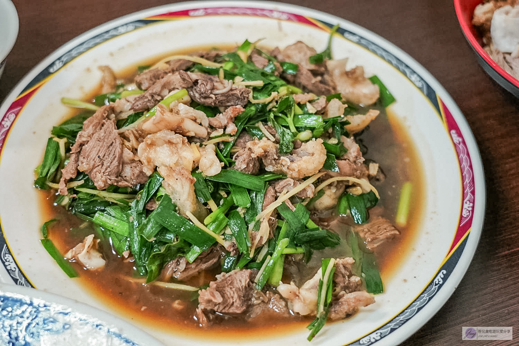 社苓鵝肉店-藏身田間小路內!在地超過30年,內行人才知道的隱藏版美食,鵝肉鮮嫩肥美,骨仔肉必點/鄰近苑裡交流道 @靜兒貪吃遊玩愛分享 社苓鵝肉店-藏身田間小路內!在地超過30年,內行人才知道的隱藏版美食,鵝肉鮮嫩肥美,骨仔肉必點/鄰近苑裡交流道 @靜兒貪吃遊玩愛分享