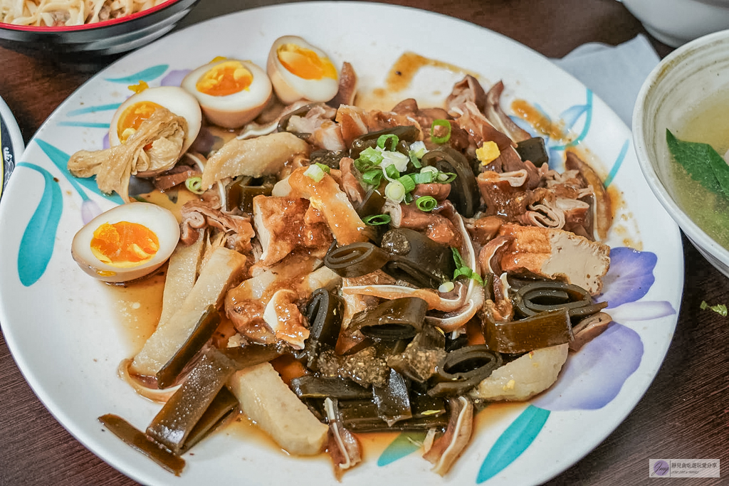 社苓鵝肉店-藏身田間小路內!在地超過30年,內行人才知道的隱藏版美食,鵝肉鮮嫩肥美,骨仔肉必點/鄰近苑裡交流道 @靜兒貪吃遊玩愛分享 社苓鵝肉店-藏身田間小路內!在地超過30年,內行人才知道的隱藏版美食,鵝肉鮮嫩肥美,骨仔肉必點/鄰近苑裡交流道 @靜兒貪吃遊玩愛分享